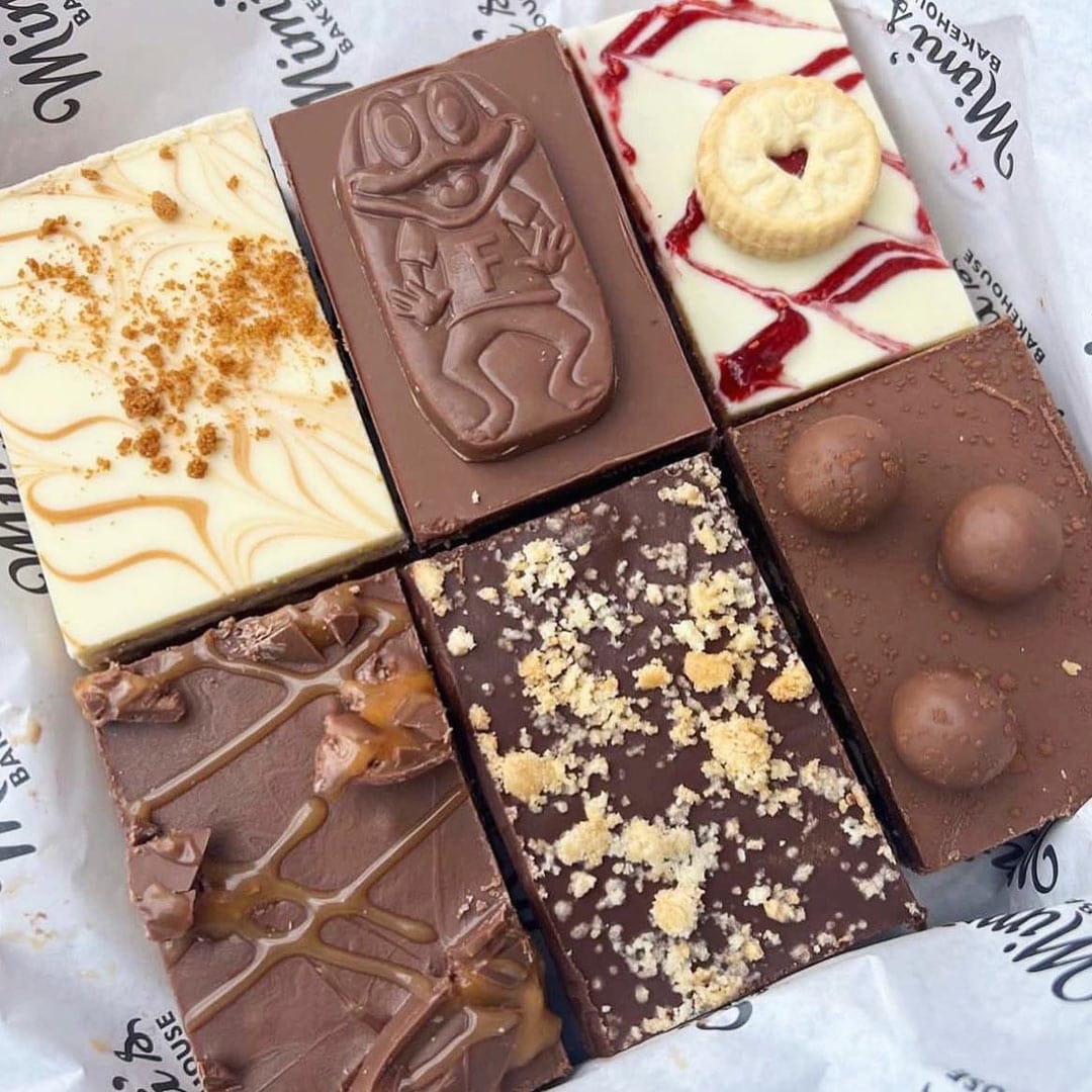 Alternative view of Traybake Box