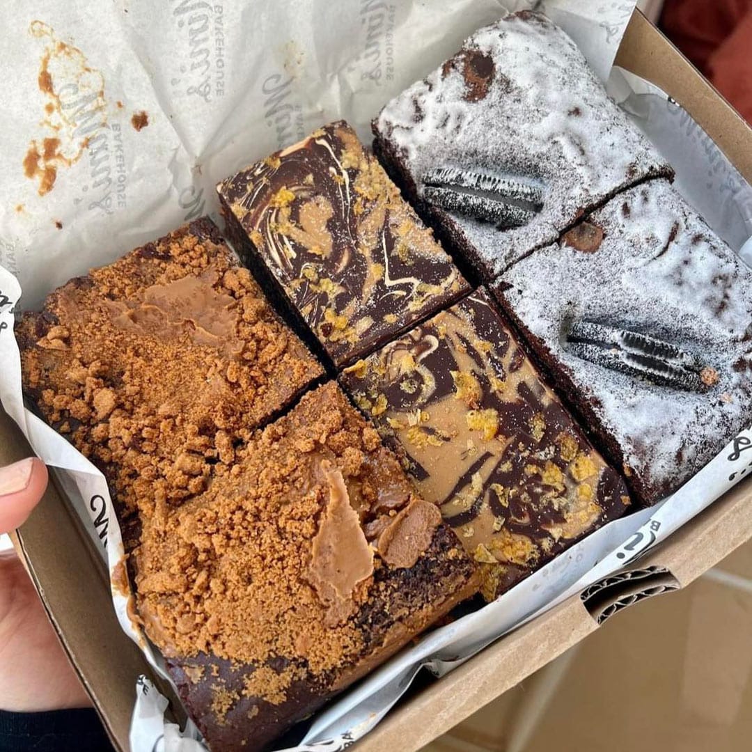 Alternative view of UK Brownie Box