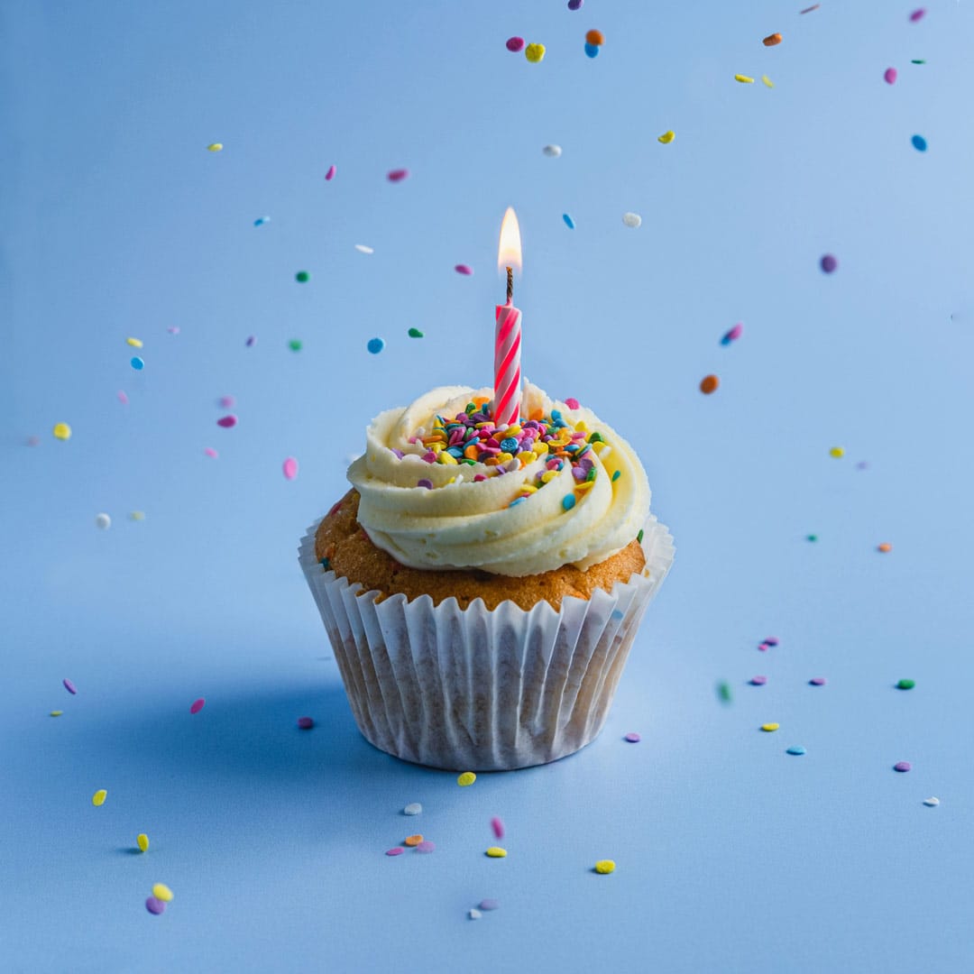 Alternative view of Mixed Cupcake Box