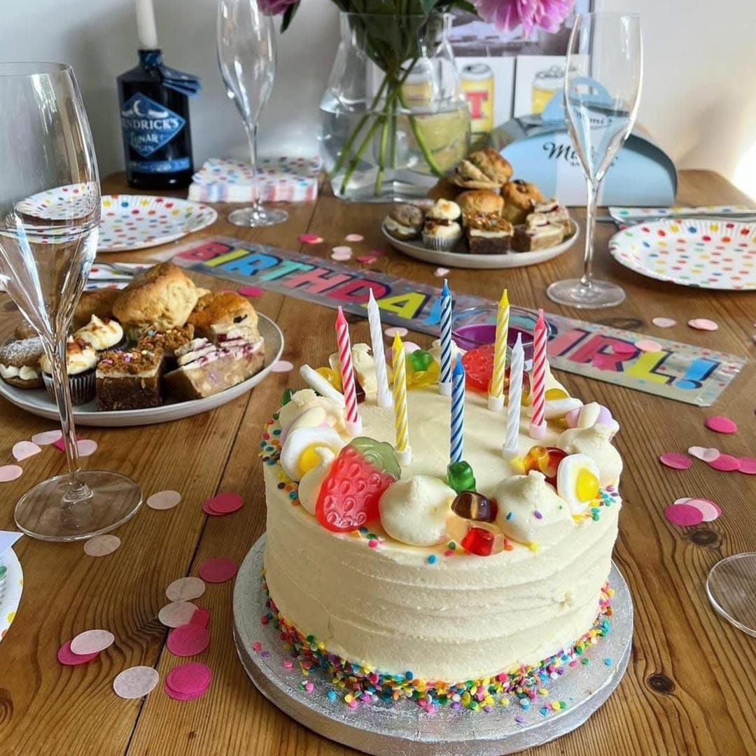 Pick n Mix Cake - Image 3