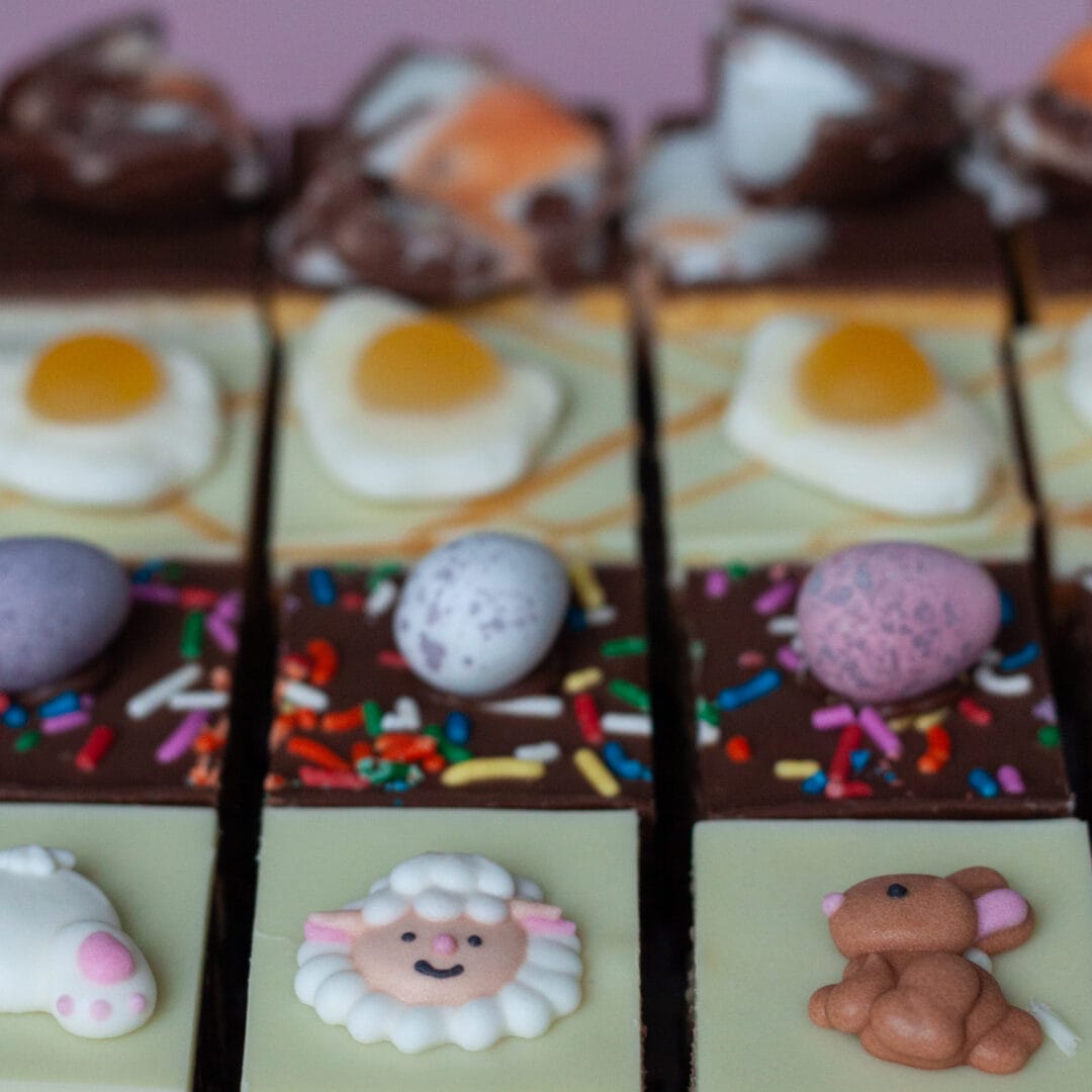 Easter Hunt Mini Sharing Traybake Box - Image 2