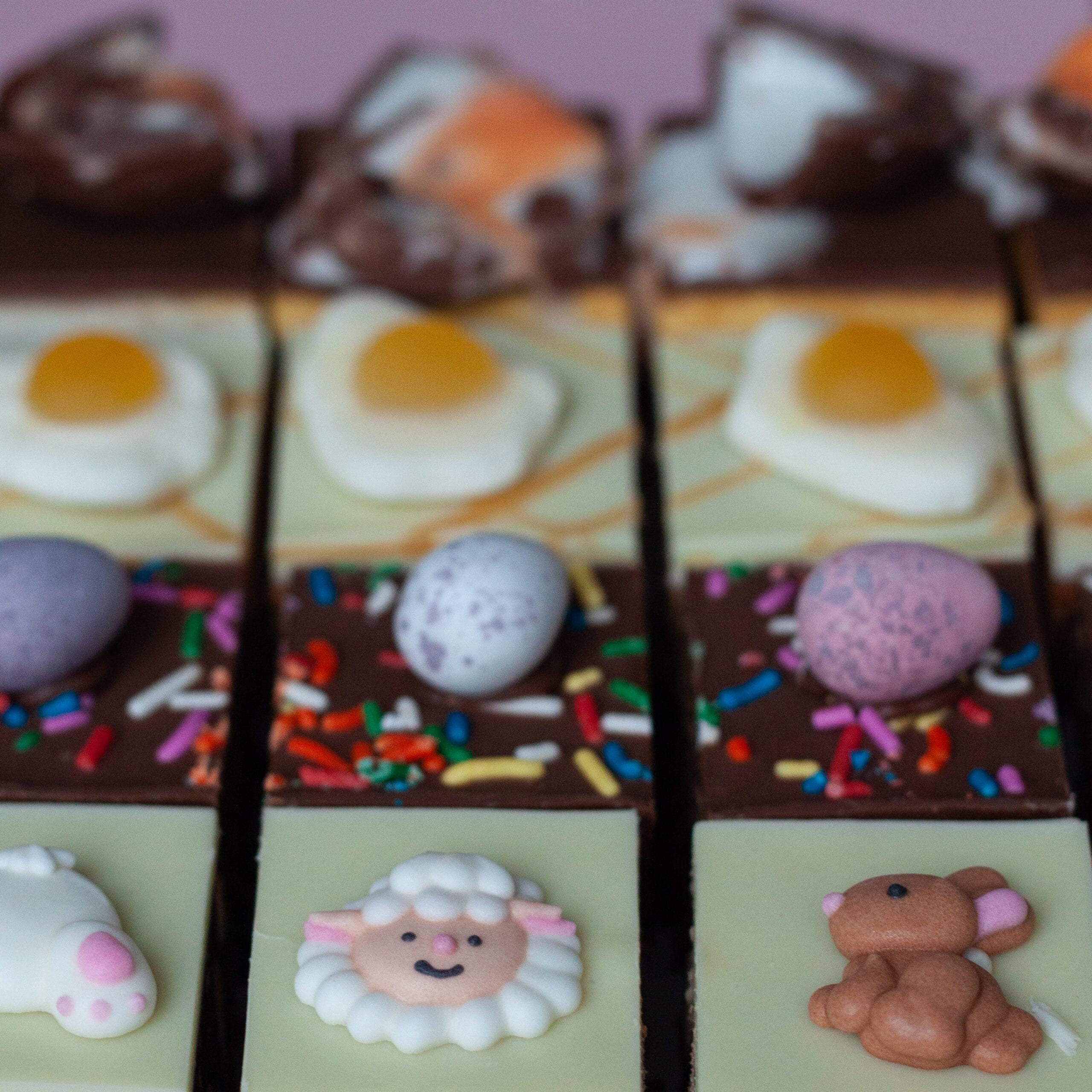 Easter Hunt Mini Sharing Traybake Box - Image 2