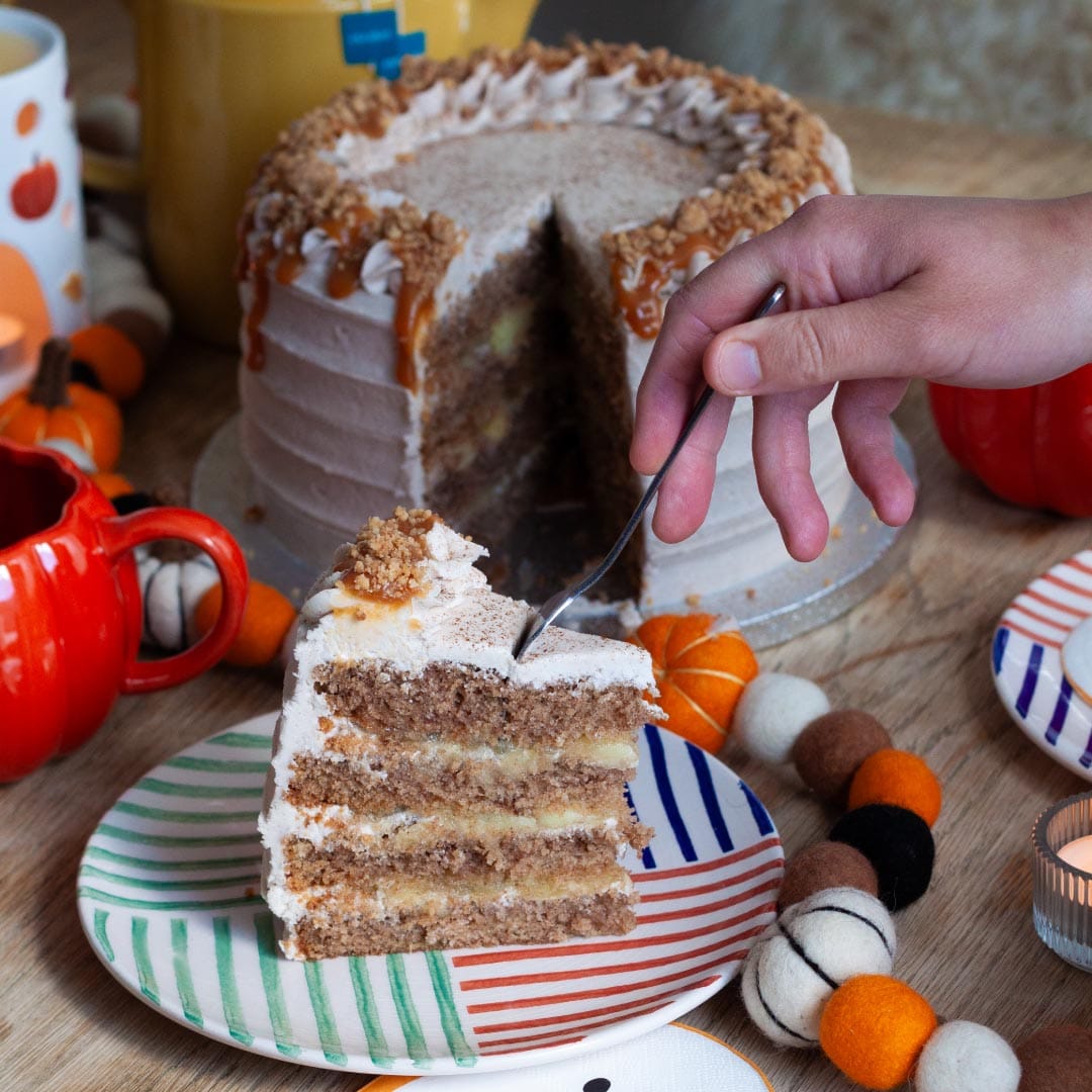 Apple and Cinnamon Cake - Image 4